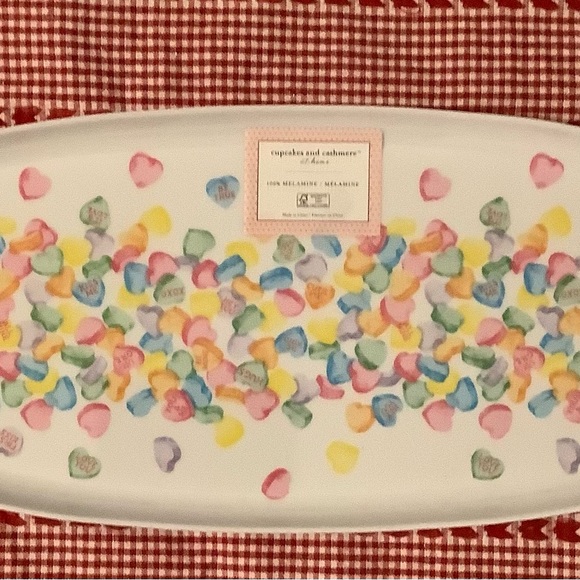 Cupcakes and Cashmere Platter Hearts Candy - Picture 1 of 1